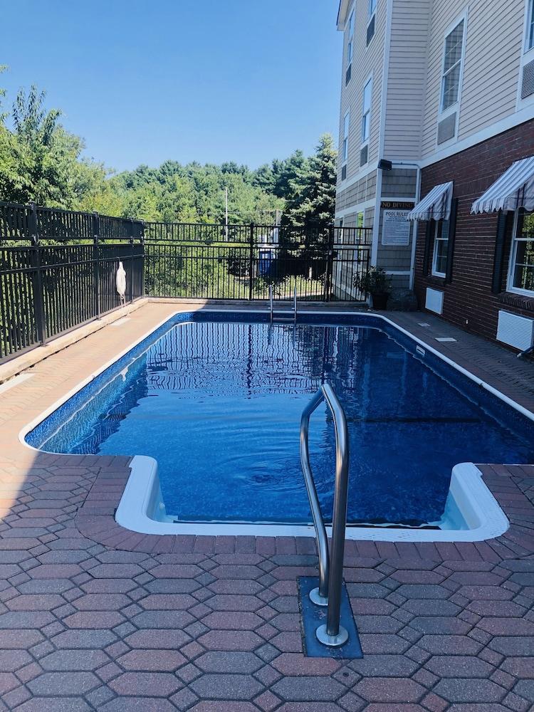 Comfort Inn & Suites Sturbridge-Brimfield Exterior foto